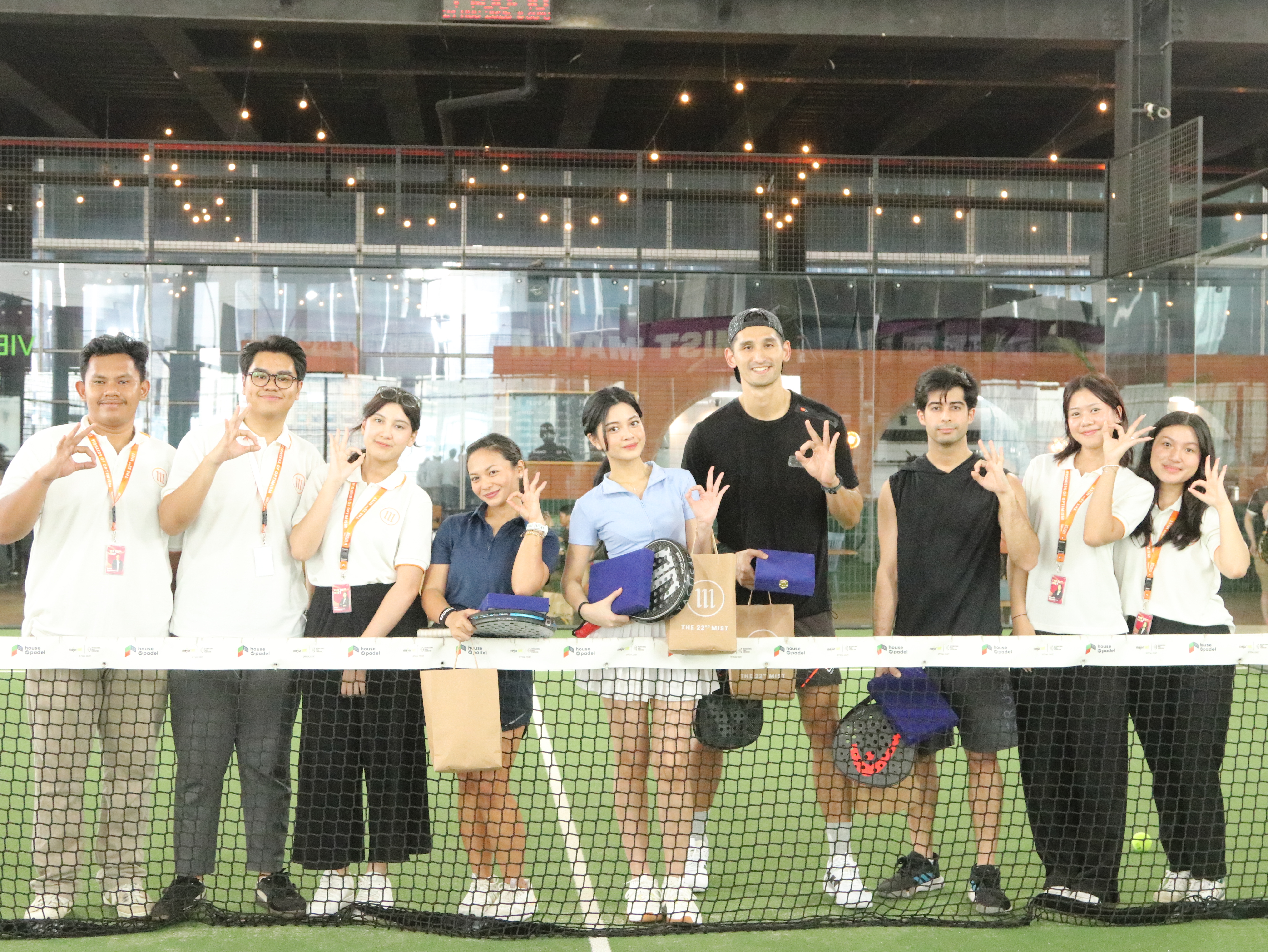 Pre-Event group at net